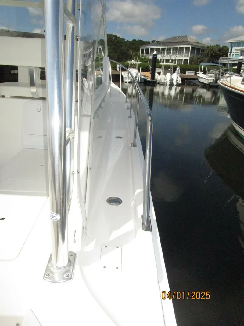 Slide: The Image of 34' Mainship starboard side deck2 - 5185681