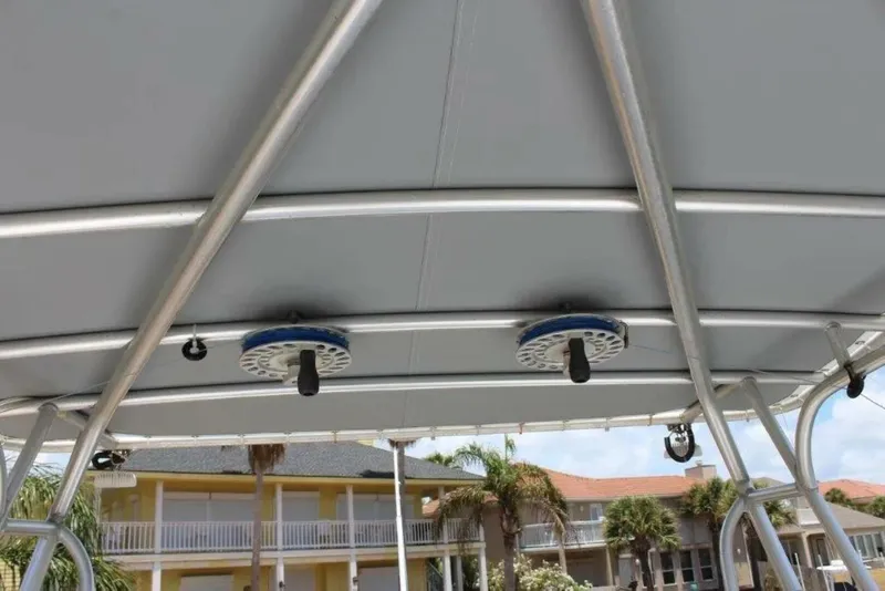 Slide: The Image of Luhrs Express 36 2002 - 5431070