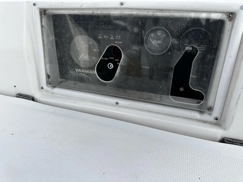 Slide: The Image of Hunter 33 2004 - 5187730