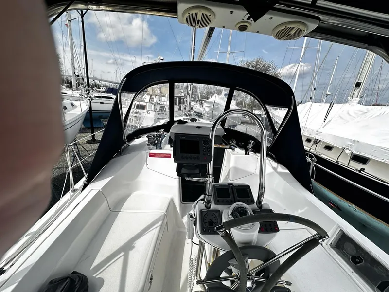 Slide: The Image of Hunter 33 2004 - 5187729