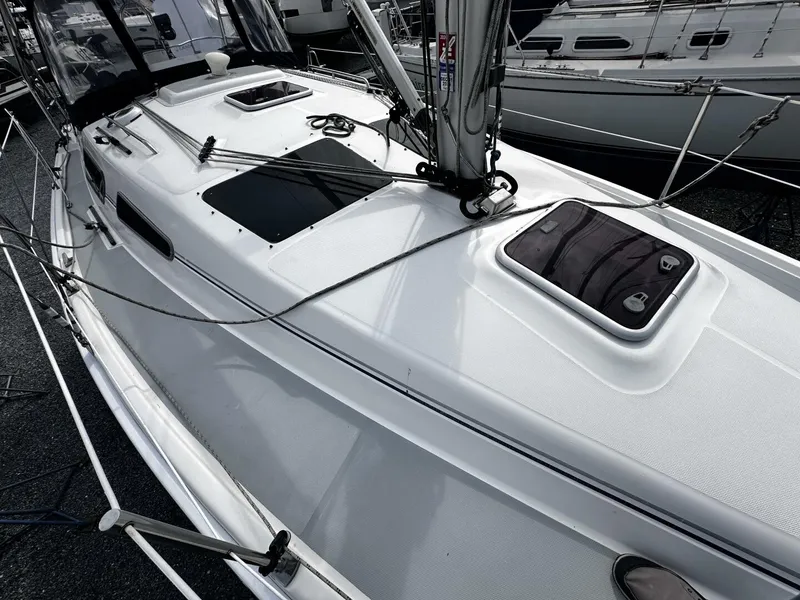 Slide: The Image of Hunter 33 2004 - 5187745