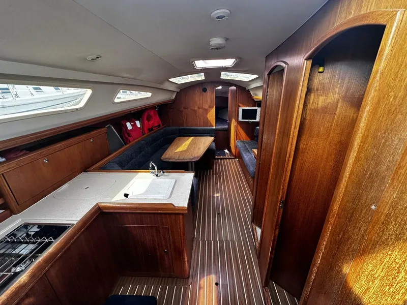 Slide: The Image of Hunter 33 2004 - 5187748