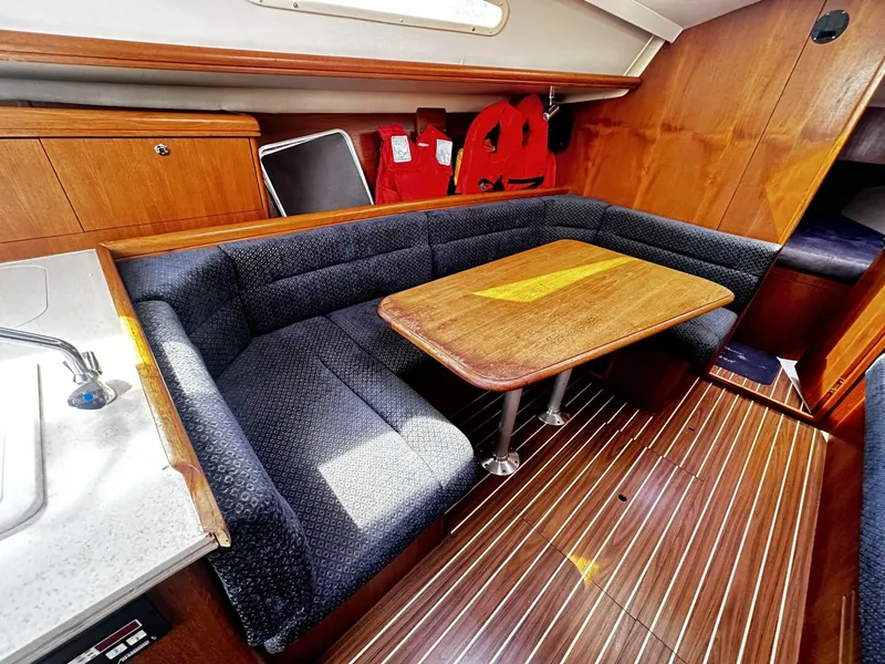 Slide: The Image of Hunter 33 2004 - 5187753