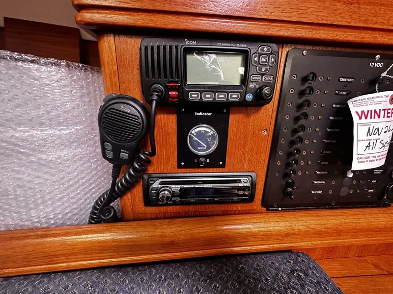 Slide: The Image of Hunter 33 2004 - 5187756