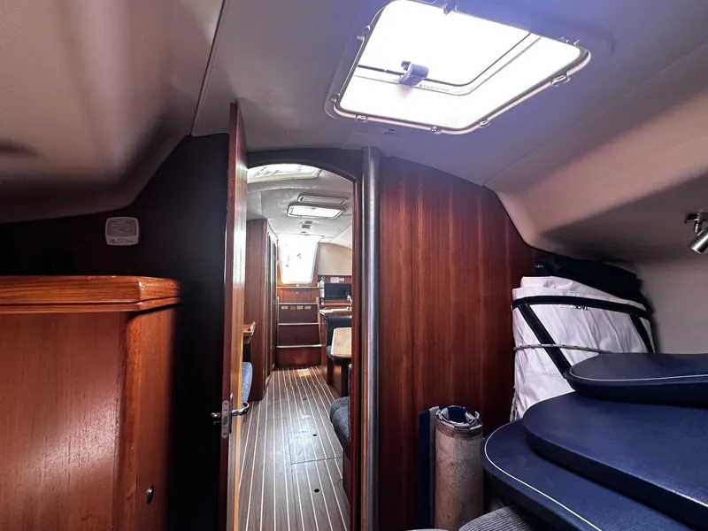 Slide: The Image of Hunter 33 2004 - 5187759