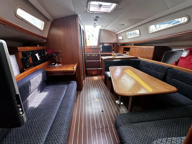 Slide: The Image of Hunter 33 2004 - 5187760