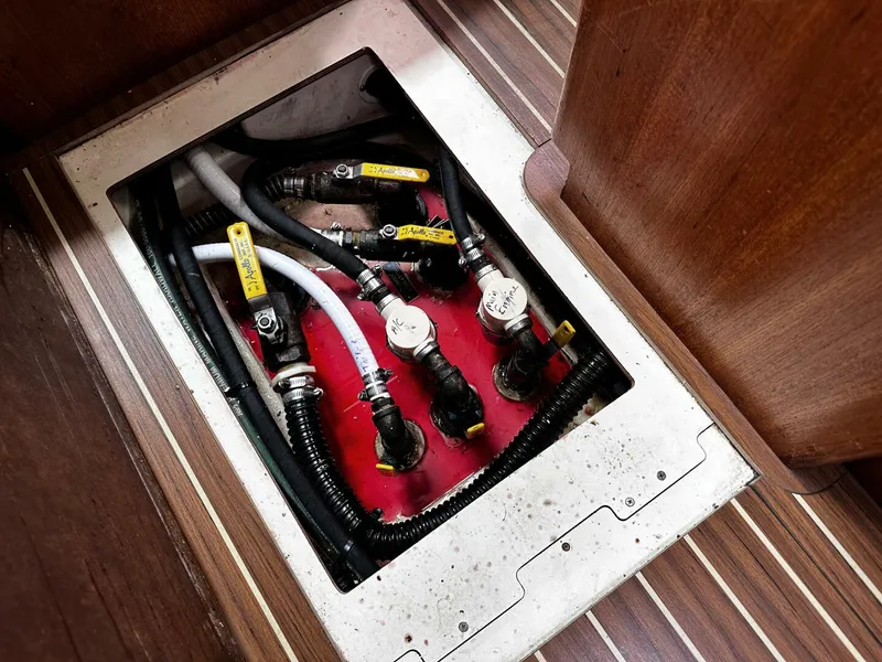 Slide: The Image of Hunter 33 2004 - 5189348