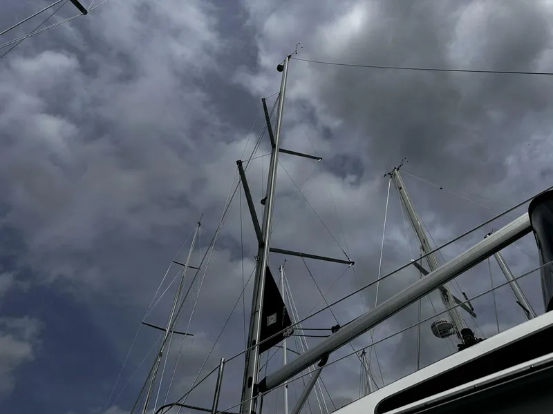 Slide: The Image of Hunter 33 2004 - 5187720