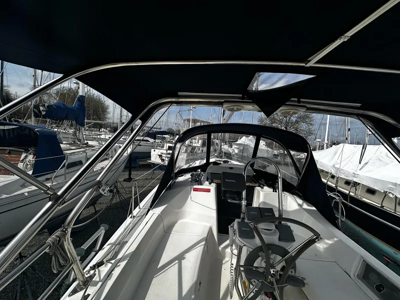 Slide: The Image of Hunter 33 2004 - 5187727