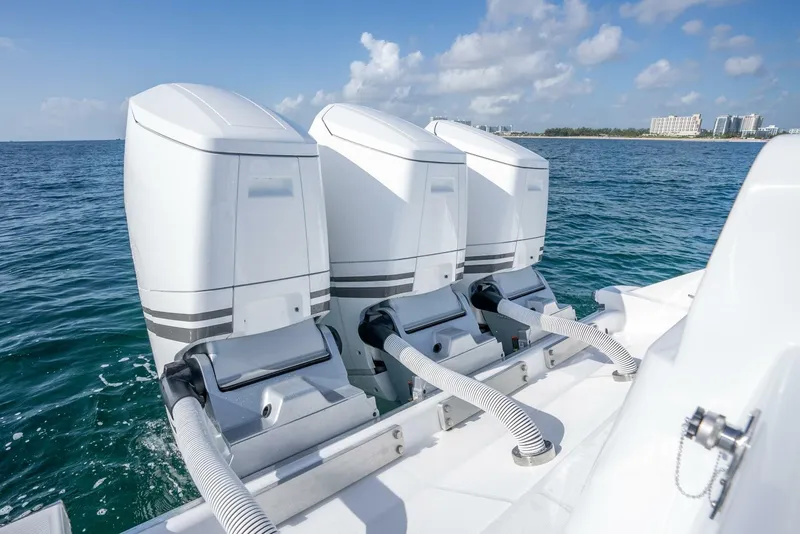 Slide: The Image of HCB lujo 2024 - 5187929