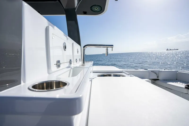 Slide: The Image of HCB lujo 2024 - 5187933