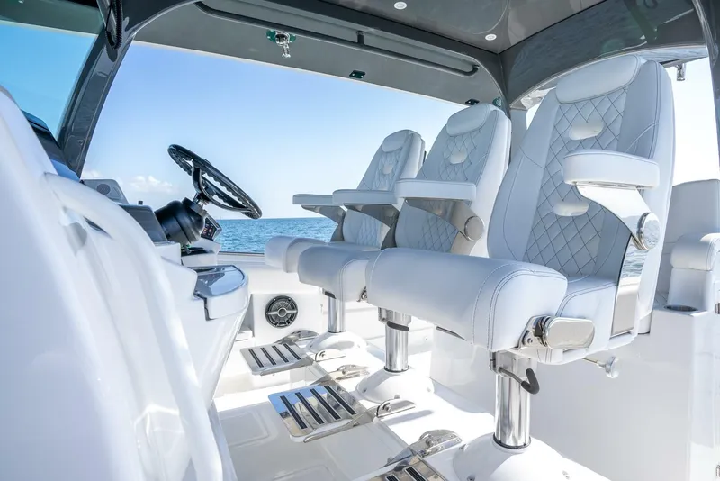 Slide: The Image of HCB lujo 2024 - 5187941