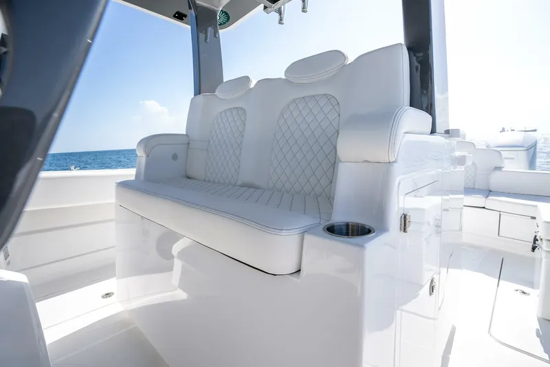 Slide: The Image of HCB lujo 2024 - 5187943