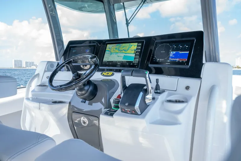 Slide: The Image of HCB lujo 2024 - 5187945