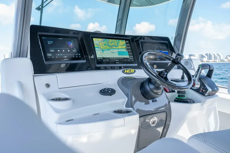 Slide: The Image of HCB lujo 2024 - 5187946