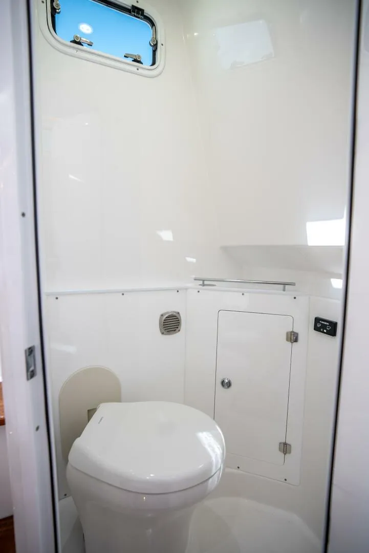 Slide: The Image of HCB lujo 2024 - 5187952