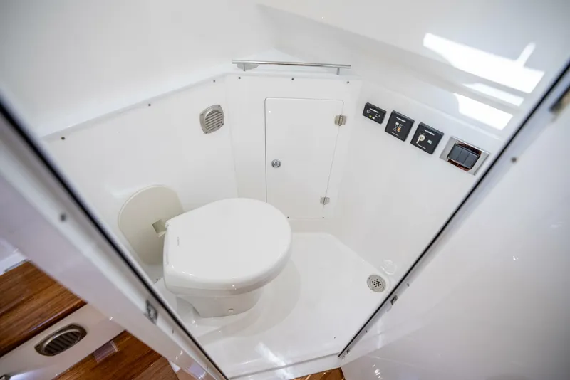 Slide: The Image of HCB lujo 2024 - 5187953