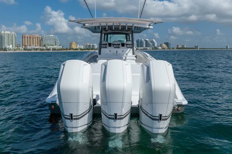 Slide: The Image of HCB lujo 2024 - 5187898