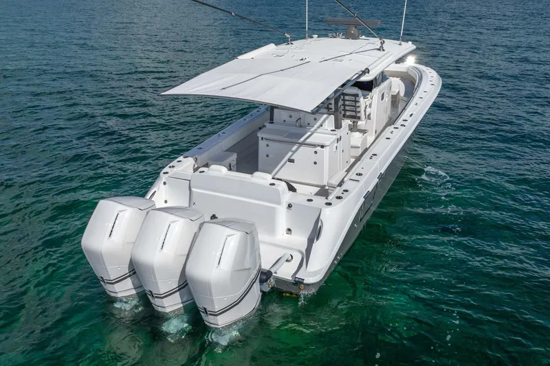 Slide: The Image of HCB lujo 2024 - 5187899