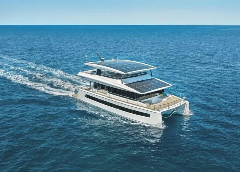 Slide: The Image of SY62 - 3 Deck Open - 5189110