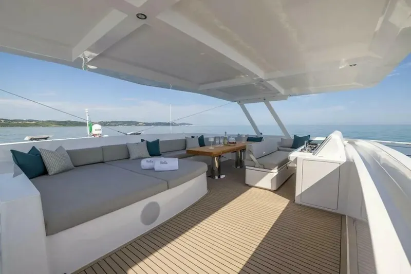 Slide: The Image of 2 Deck Fly Bridge - 5189073