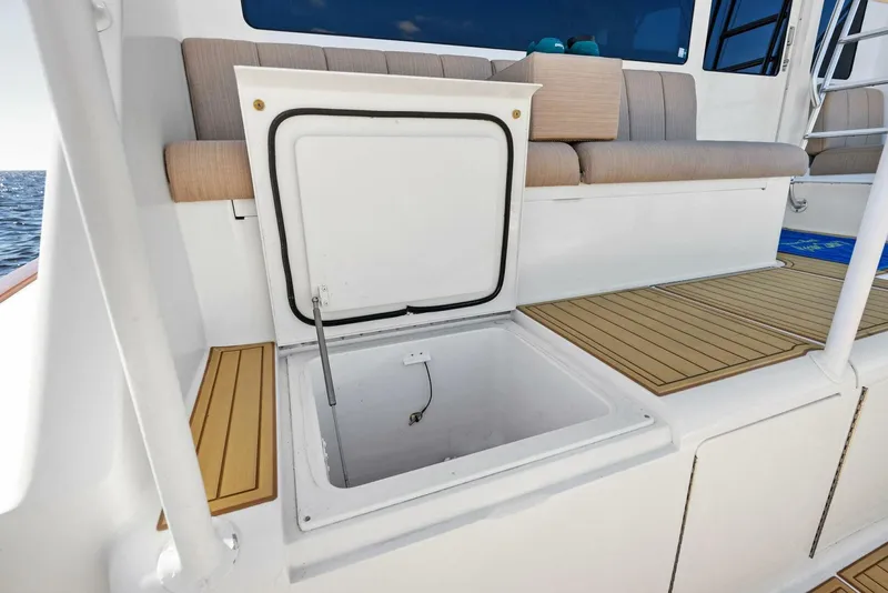 Slide: The Image of 2002 Viking 65 Convertible 'Cajun Queen' - 5228704