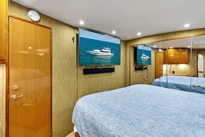 Slide: The Image of 2002 Viking 65 Convertible 'Cajun Queen' - 5228720