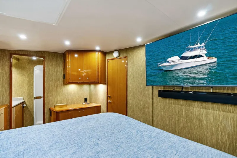 Slide: The Image of 2002 Viking 65 Convertible 'Cajun Queen' - 5228721