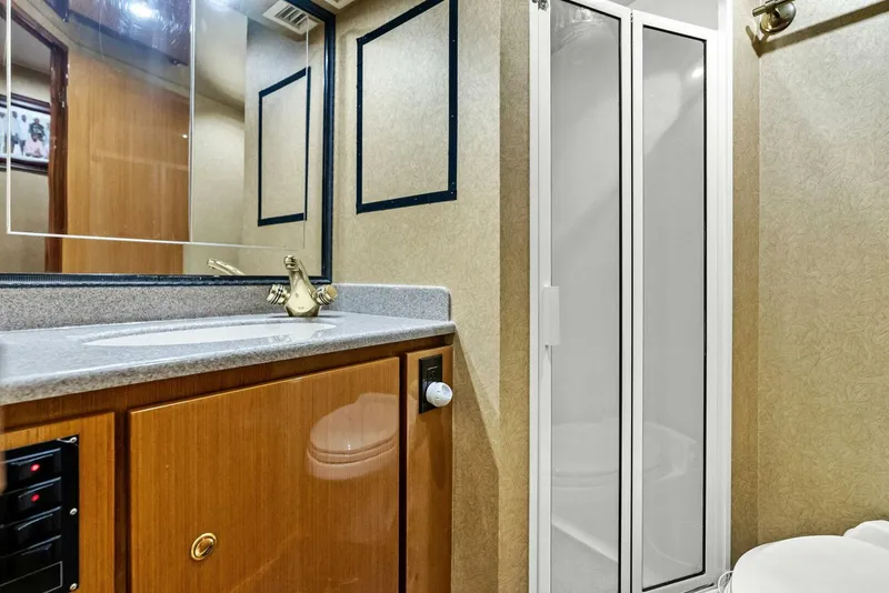 Slide: The Image of 2002 Viking 65 Convertible 'Cajun Queen' - 5228731