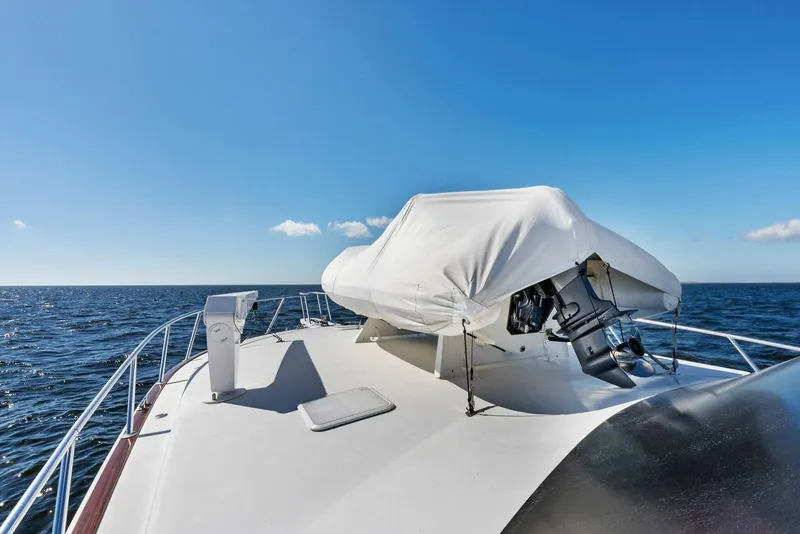 Slide: The Image of 2002 Viking 65 Convertible 'Cajun Queen' Bow - 5228741