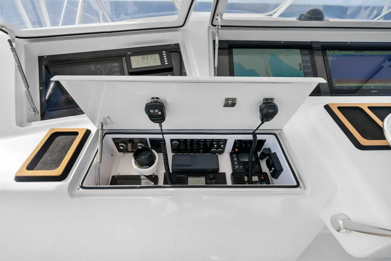 Slide: The Image of 2002 Viking 65 Convertible 'Cajun Queen' - 5228754