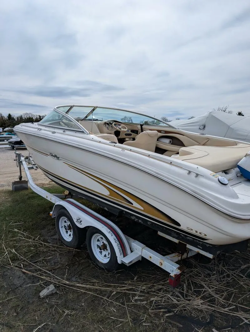 The Image of Sea_ray_210_port_stern_1 - 5195626