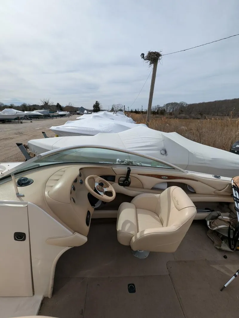 Slide: The Image of Sea_ray_210_helm - 5195615