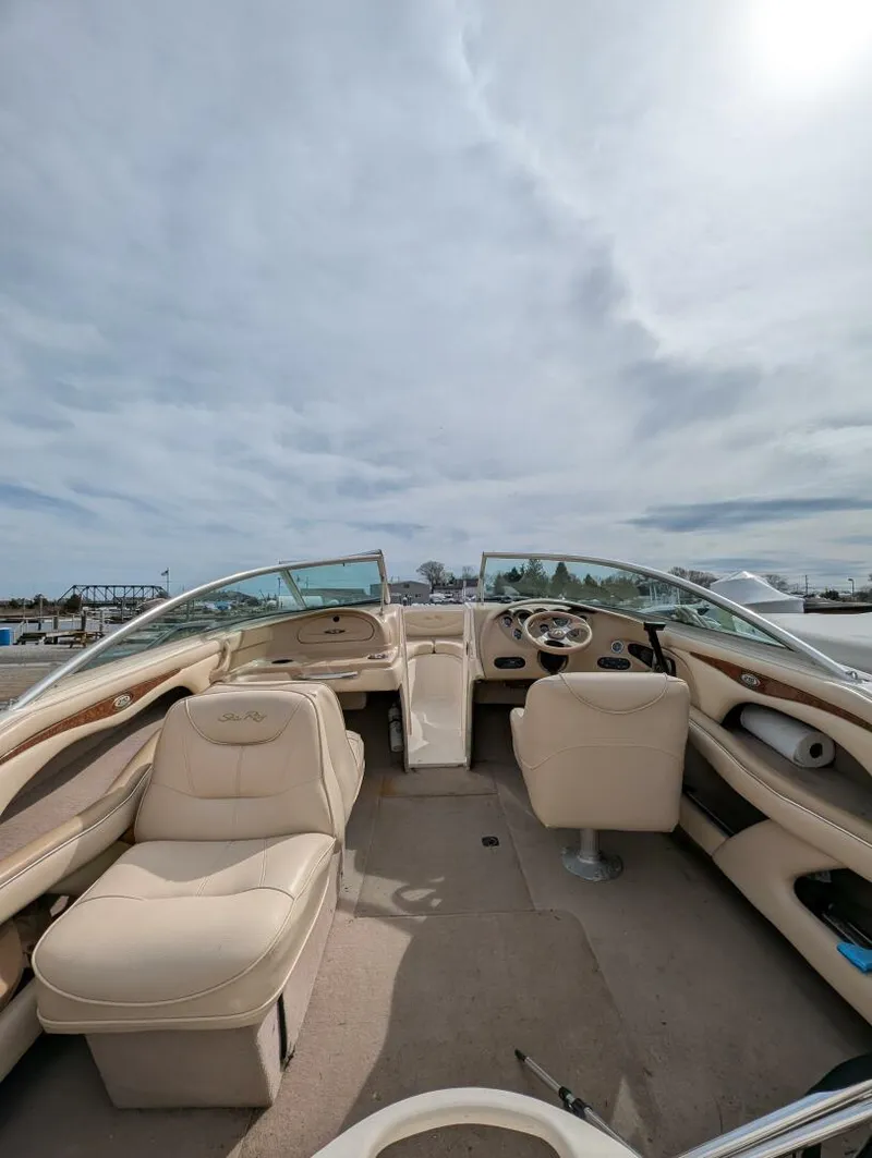 Slide: The Image of Sea_ray_210_stern_inside - 5195632