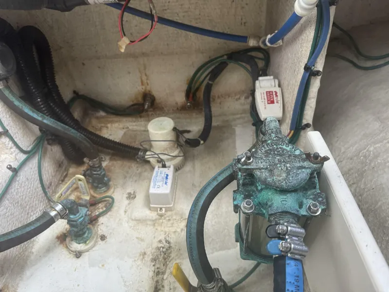 Slide: The Image of Silverton 33 Convertible 2007 - 5190690