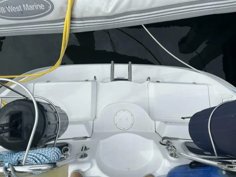 Slide: The Image of 1999 Hunter 450 Passage - 5190583