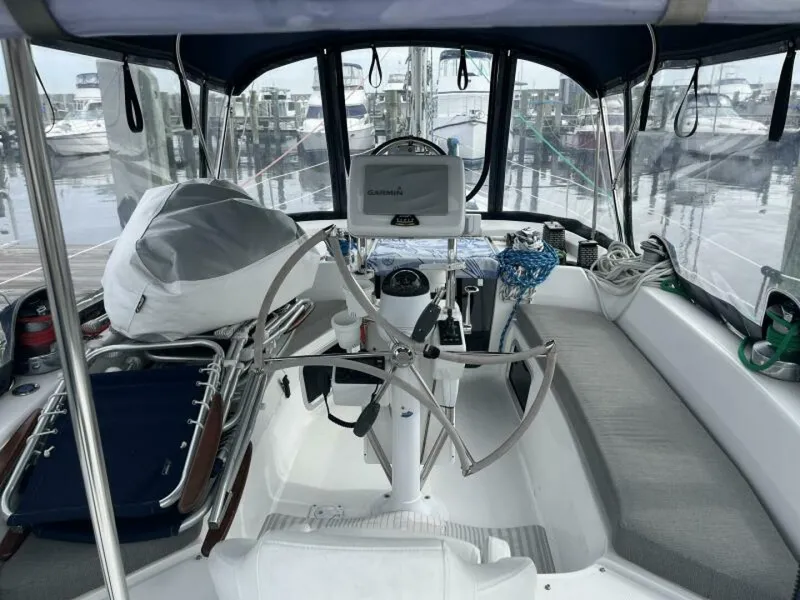 Slide: The Image of 1999 Hunter 450 Passage Chairs and bean bag are not included - 5190584