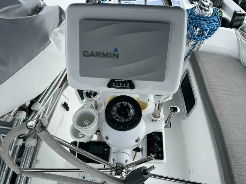 Slide: The Image of 1999 Hunter 450 Passage - 5190587