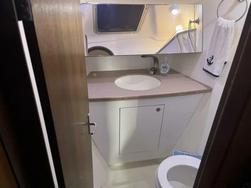 Slide: The Image of 1999 Hunter 450 Passage - 5190613