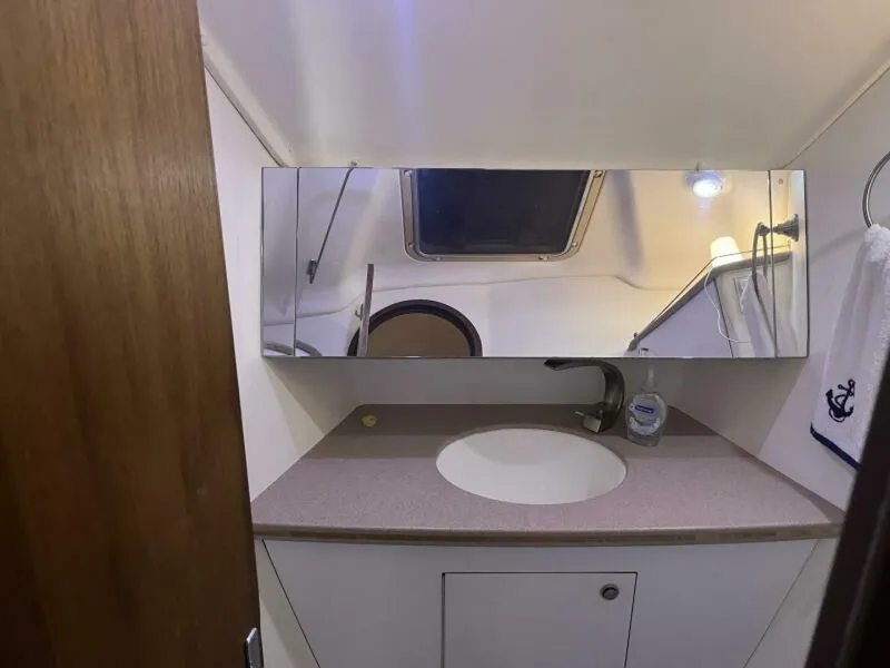 Slide: The Image of 1999 Hunter 450 Passage - 5190615