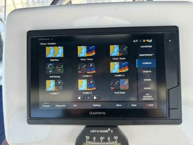 Slide: The Image of 1999 Hunter 450 Passage - 5190576