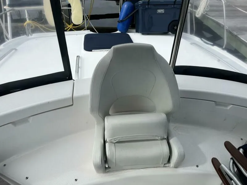 Slide: The Image of 1999 Hunter 450 Passage - 5190627