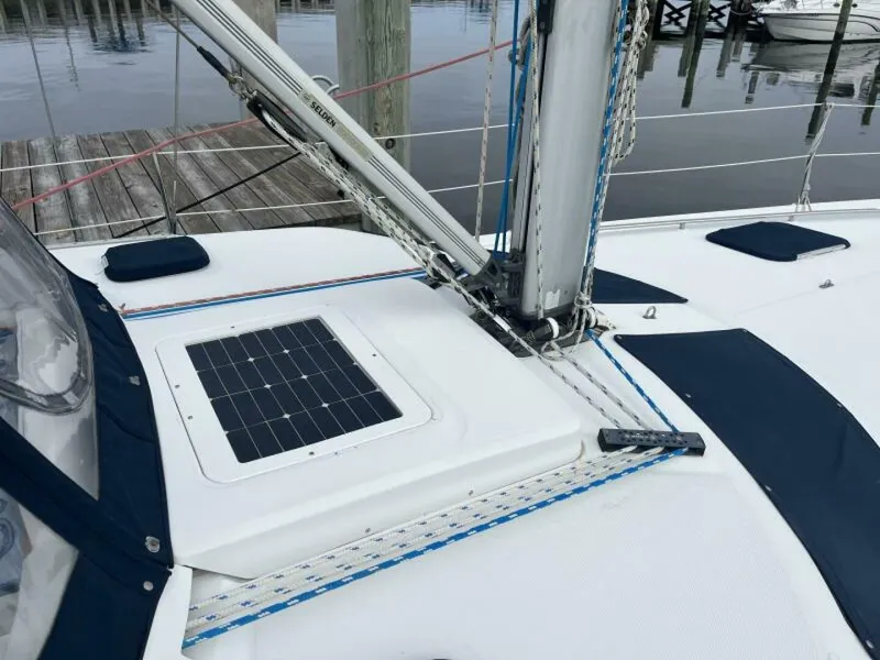 Slide: The Image of 1999 Hunter 450 Passage - 5190631