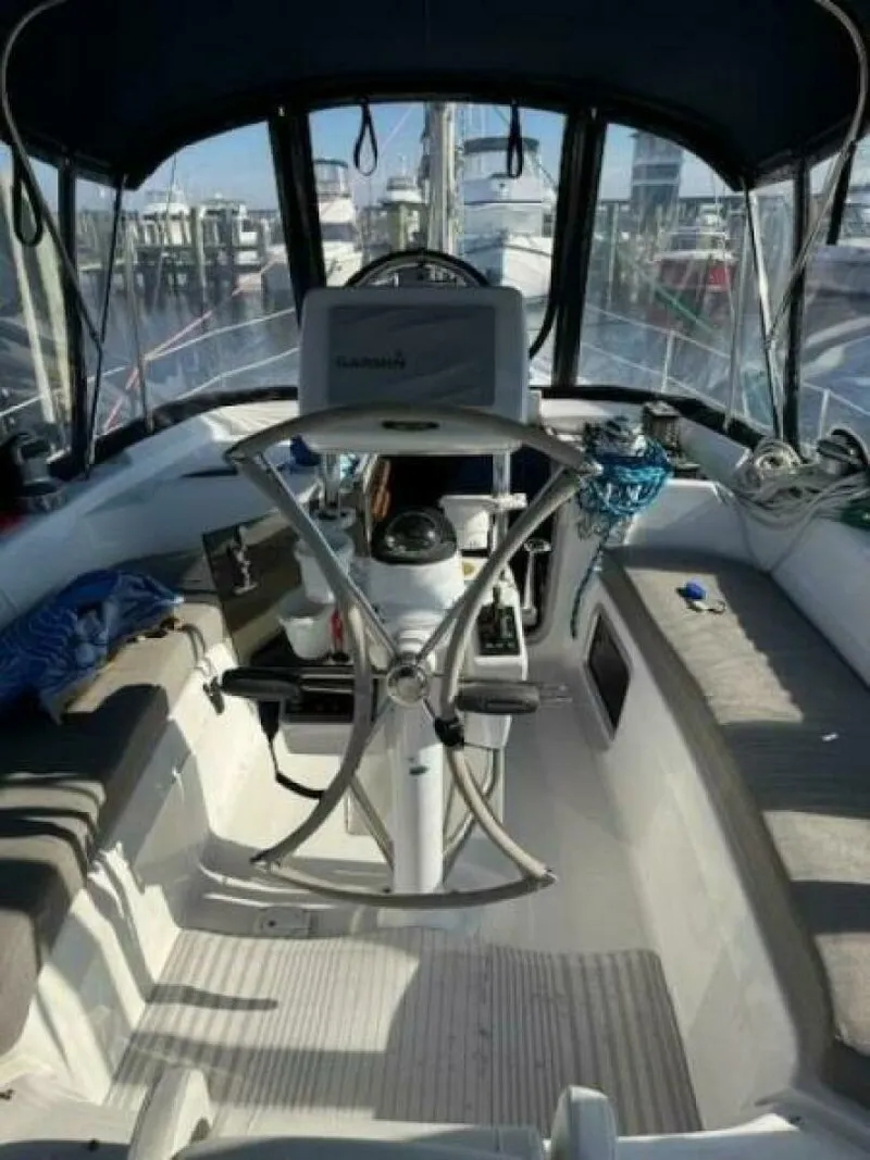 Slide: The Image of 1999 Hunter 450 Passage - 5190578