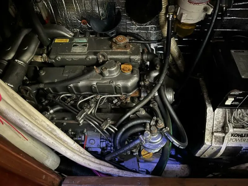 Slide: The Image of 1999 Hunter 450 Passage Engine & Generator - 5190637