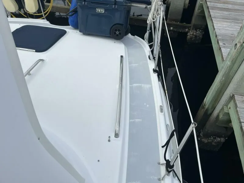 Slide: The Image of 1999 Hunter 450 Passage - 5190580