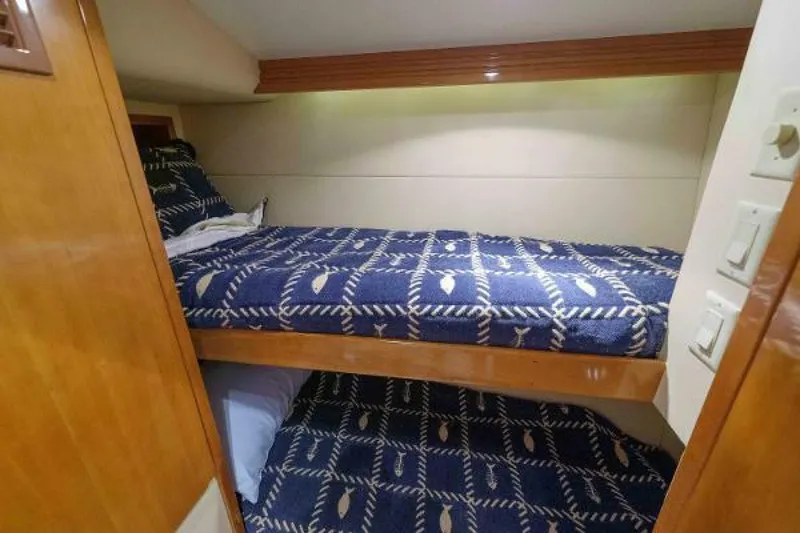 Slide: The Image of Hatteras 50 Tide Up II - Guest Stateroom 2002 Hatteras 50 Convertible - Tide Up II - 5192038