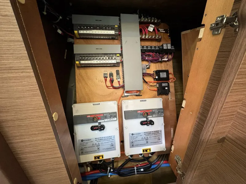 Slide: The Image of Lagoon 46 2022 - 5195187