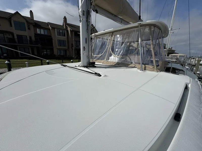 Slide: The Image of Lagoon 46 2022 - 5195086