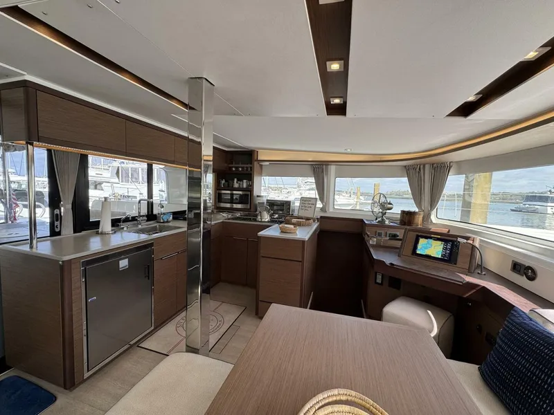 Slide: The Image of Lagoon 46 2022 - 5195132